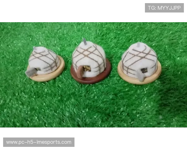 青花瓷元素融合球星足球鞋设计的创意与文化传承